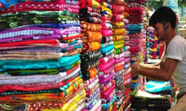 বাংলাদেশি ক্রেতা না থাকায় বিমর্ষ ভারতীয় ব্যবসায়ীরা