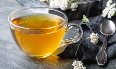 বাতের ব্যথা, ক্যান্সার ও ডায়াবেটিস প্রতিরোধ করবে হলুদ চা