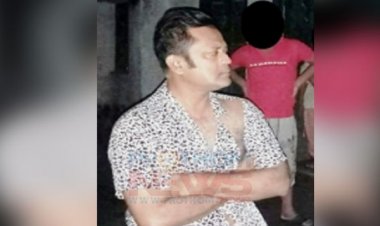 চুয়াডাঙ্গায় পিয়নের স্ত্রীর সাথে পরকীয়া, কর্মকর্তাকে গণধোলাই