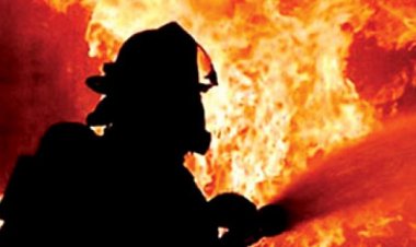 টঙ্গীতে আগুনে অঙ্গার অর্ধশতাধিক বসতঘর