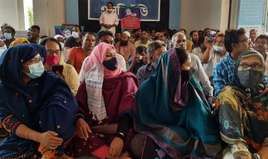 ৩৭৯৮ জনের চাকরি স্থায়ীকরণের দাবিতে এলজিইডিতে অবস্থান ধর্মঘট 