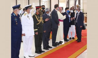 চিকিৎসা গ্রহণ শেষে দেশে ফিরলেন রাষ্ট্রপতি