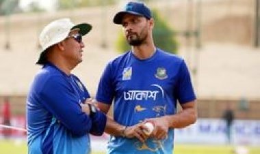  আবারও মাশরাফির কাঠগড়ায় টাইগারদের কোচিং প্যানেল