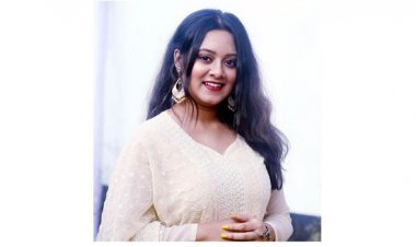 চিত্রনায়িকা প্রার্থনা ফারদিন দিঘীর আজ জন্মদিন