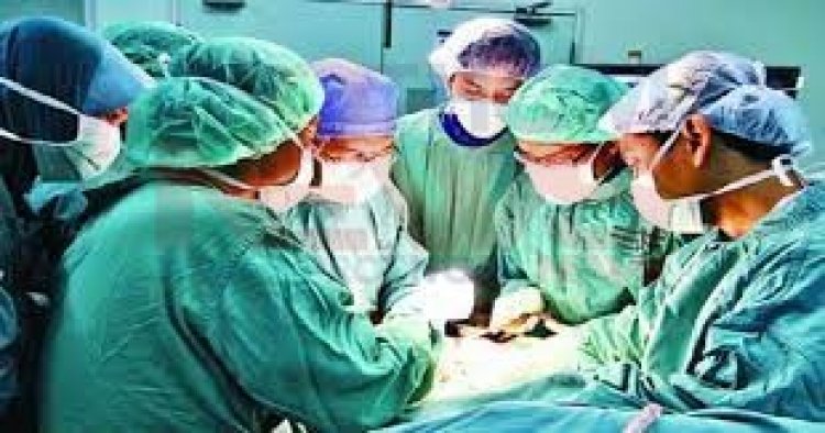 পেট থেকে বেরিয়ে এলো নখ-স্ক্রু-ছুরি