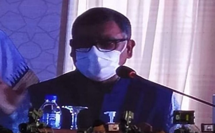 প্রবাসীদের এখন দেশে না আসাই ভালো : স্বাস্থ্যমন্ত্রী