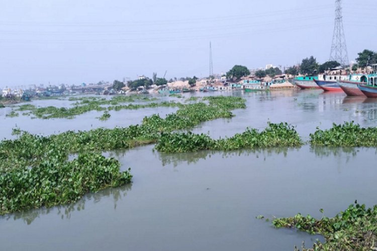 তুরাগ নদীতে নৌকাডুবি: নারী ও ২ শিশুর মরদেহ উদ্ধার