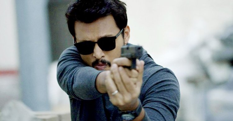 আন্তর্জাতিকভাবে পুরস্কৃত ‘আঘাত’