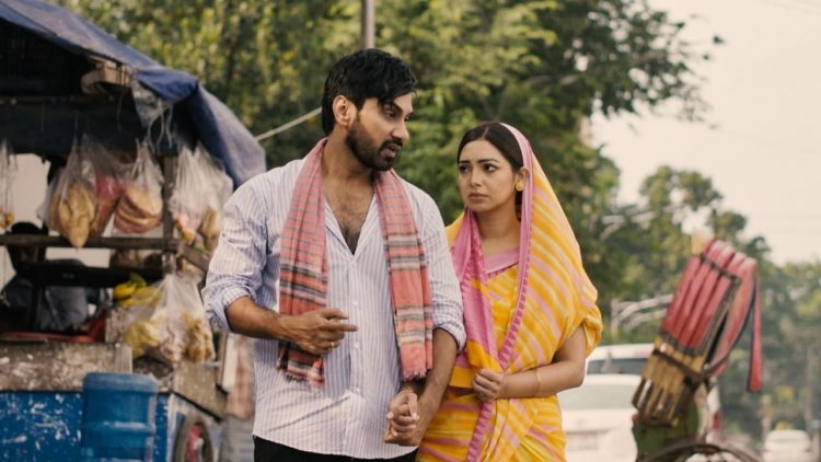 ঢাকায় টাকা উড়ে