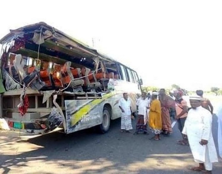ত্রিশালে দুই বাসের প্রতিযোগিতায় প্রাণ গেল ৭ যাত্রীর