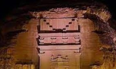 বিশ্বের প্রথম ‘উড়ন্ত জাদুঘর’ চালু করছে সৌদি