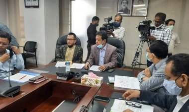 বাস ভাড়া পুনর্নির্ধারণের বৈঠক চলছে