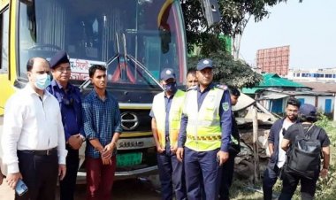 চলন্ত বাসে বিশ্ববিদ্যালয়ের ছাত্রীকে যৌন হেনস্তা