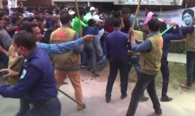 নাটোরে বিএনপির সমাবেশে পুলিশেল হামলায় আহত ২০