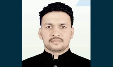 অস্ত্র ও গুলিসহ নরসিংদীতে নবনির্বাচিত চেয়ারম্যান  জাকির আটক