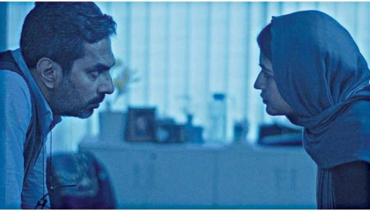 ১২ হলে 'রেহানা মরিয়ম নূর'