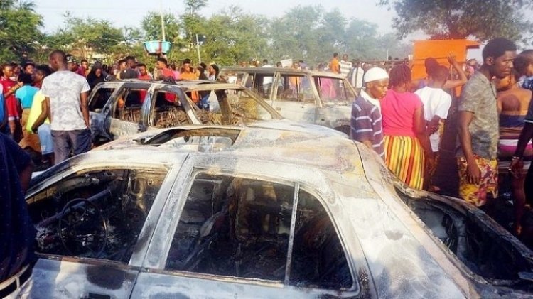  সিয়েরা লিওনে তেল ট্যাঙ্কার বিস্ফোরণে নিহত বেড়ে ৯৯