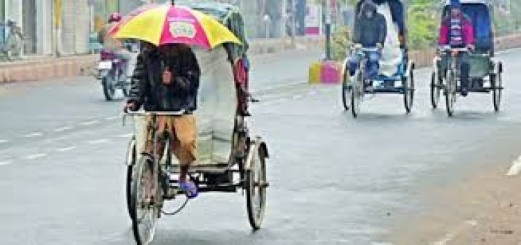 ঢাকায় গুঁড়ি গুঁড়ি বৃষ্টি