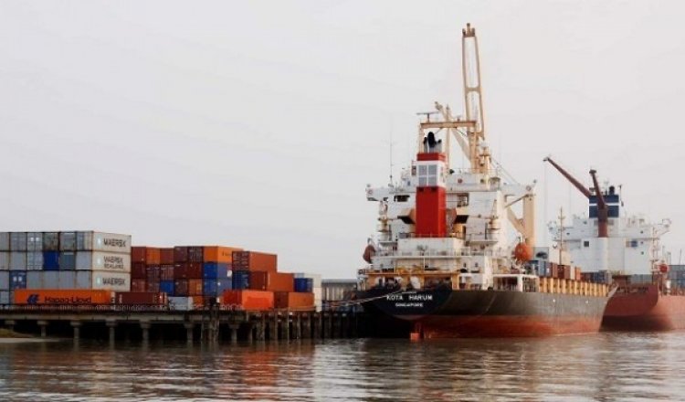 মোংলায় বিদেশী জাহাজের ধাক্কায় ডুবে গেছে কার্গো, নিখোঁজ ৩ জন