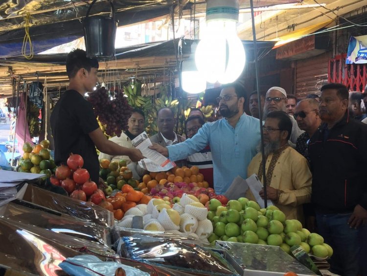 জনগণের কথা চিন্তা না করে সরকার দুর্নীতি, লুটপাট নিয়ে ব্যস্ত: আমিনুল হক