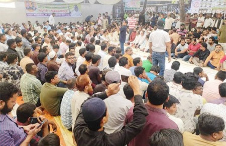 খালেদা জিয়াকে বিদেশে চিকিৎসার অনুমতির দাবিতে চট্টগ্রামে বিএনপির গণঅনশন