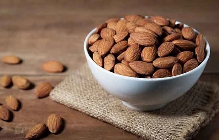 যে কারণে শীতকালে আমন্ড বাদাম খাবেন​