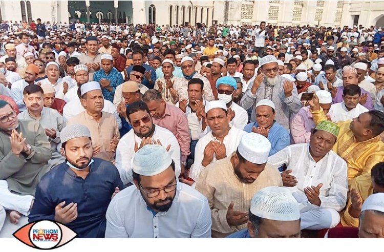 খালেদা জিয়ার রোগমুক্তি কামনায় বাইতুল মোকাররমে দোয়া