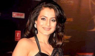 আমিশার বিরুদ্ধে গ্রেফতারি পরোয়ানা