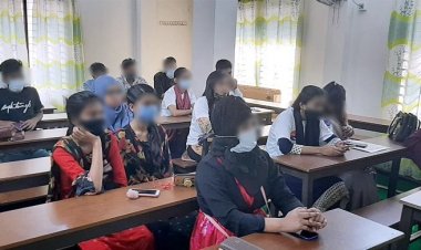 নিষেধাজ্ঞা উপেক্ষা করেই খোলা কোচিং সেন্টার