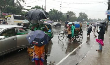 নিম্নচাপ সুস্পষ্ট লঘুচাপে পরিণত, দেশের বিভিন্ন অঞ্চলে ভারী বৃষ্টি 
