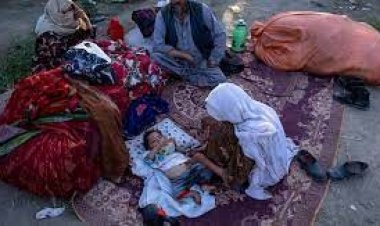 কাবুলে খোলা আকাশের নিচে এখনও হাজারো ক্ষুধার্ত মানুষ