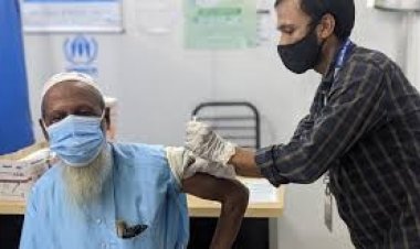 চলতি মাসে ষাটোর্ধ্ব ব্যক্তিদের বুস্টার ডোজ শুরু: স্বাস্থ্যমন্ত্রী