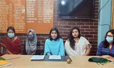 বিবাহিত হওয়া কি অপরাধ, ঢাবি ছাত্রীদের প্রশ্ন