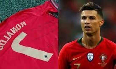 অগ্ন্যুৎপাতে ক্ষতিগ্রস্তদের জন্য নিলামে রোনালদোর জার্সি