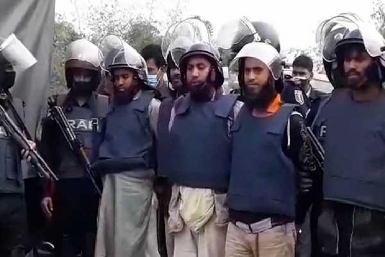 নীলফামারীতে জঙ্গি আস্তানা থেকে পাঁচজন আটক