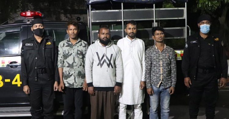 মিরপুরে র‍্যাবের অভিযান, মাদকসহ আটক ১২