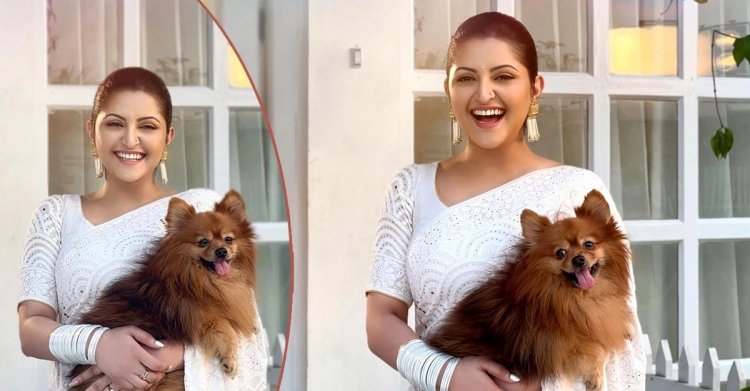 পোষ্য কোলে হাস্যোজ্বল পরীমণি, দিলেন বিশেষ বার্তা