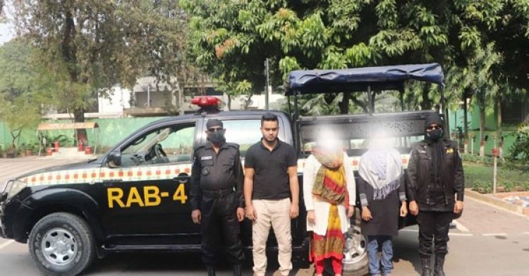 পার্লারের আড়ালে দেহ ব্যবসা, নারীসহ আটক ৩