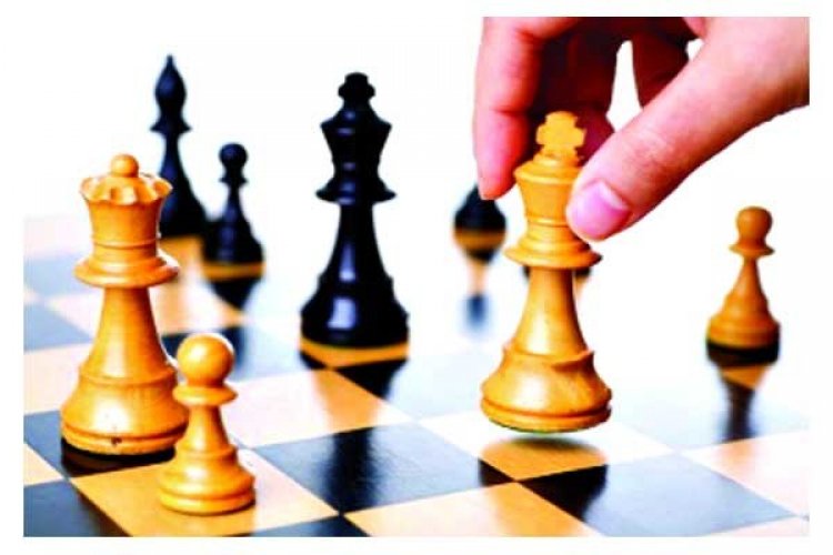 ১৭ বছরের কিশোর হারিয়ে দিলো পাঁচবারের বিশ্ব চ্যাম্পিয়নকে