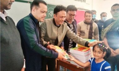 উৎসব ছাড়াই বই বিতরণ শুরু