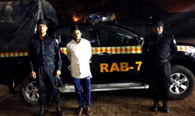 ছাত্রীর আপত্তিকর ছবি ছড়িয়ে দিলেন শিক্ষক, বিয়ে ভেঙে গেলো