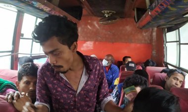 গণপরিবহনে স্বাস্থ্যবিধির বালাই নেই, মাস্ক পরায় অনীহা