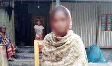 বিয়ের দাবিতে তালাবদ্ধ প্রেমিকের বাড়িতে তরুণীর অনশন