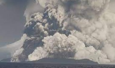 টোঙ্গায় অগ্নুৎপাত শুরু, সুনামির শঙ্কা