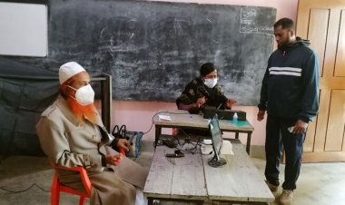 ইভিএমে মেয়রের প্রতীক খুঁজে না পাওয়ার অভিযোগ