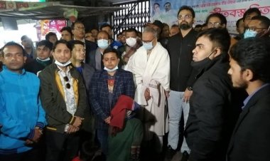 রাজধানীতে রিজভীর শীতবস্ত্র ও খাবার বিতরণ