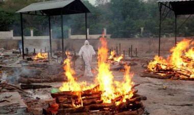 ভারতে দৈনিক সংক্রমণ ছাড়াল ৩ লাখ, মৃত্যু প্রায় ৫০০