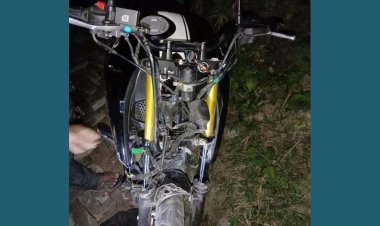 সেতুর পিলারে মোটরসাইকেলের ধাক্কা, ২ শিক্ষার্থী নিহত