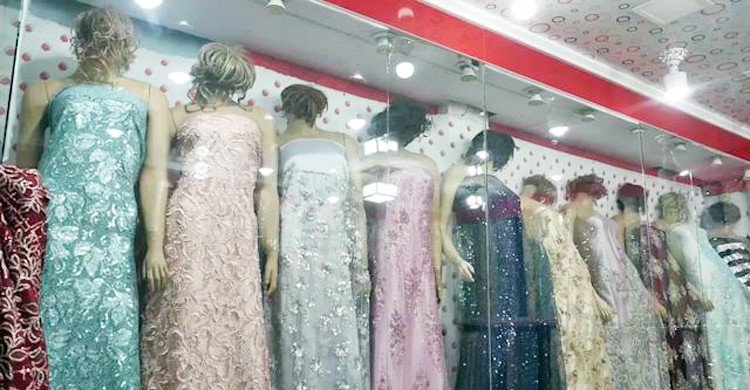 এবার পুতুলের মাথা কাটছে তালেবান