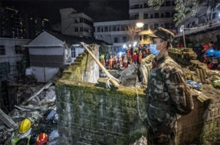 ক্যান্টিনে গ্যাস বিস্ফোরণে ভবন ধসে নিহত ১৬